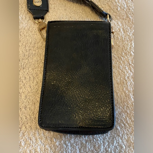 QUAY Australia Small Crossbody Bag - Picture 7 of 8